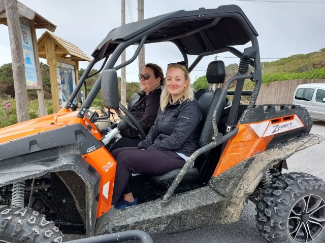  Two-seater buggy 