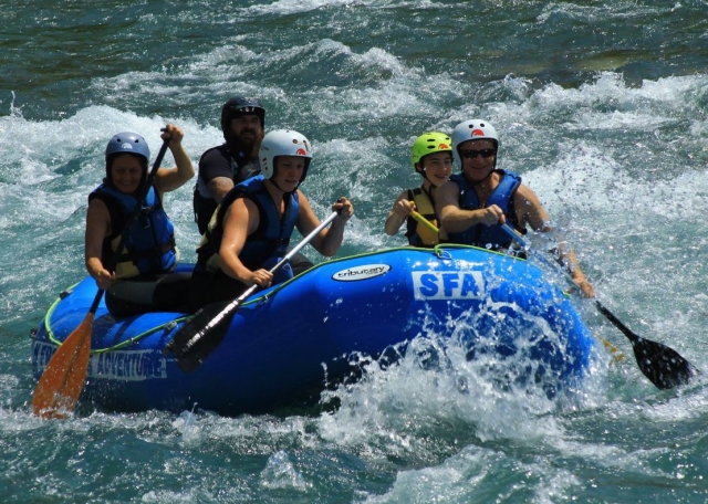  Pagayer sur le radeau à Huesca 