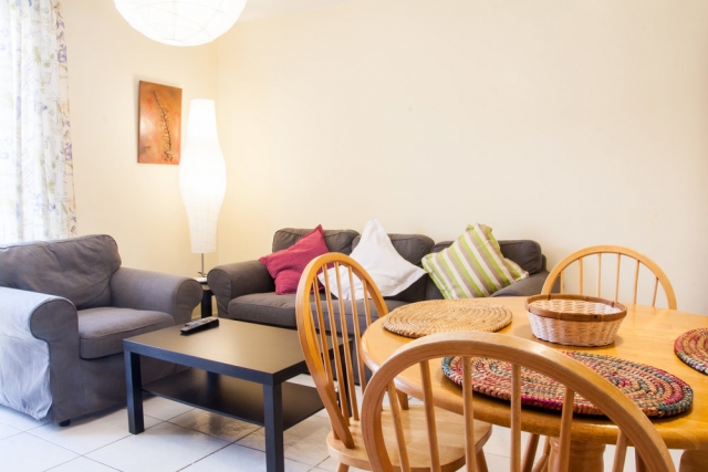 Sofas y mesa surf camp Corralejo