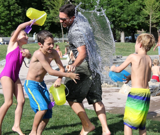  Aktivitäten im Pool mit den Lehrern 