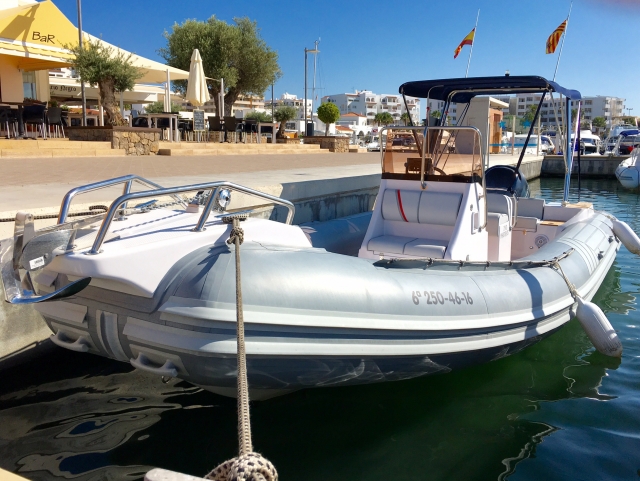  Zodiac S750 Motorboot 