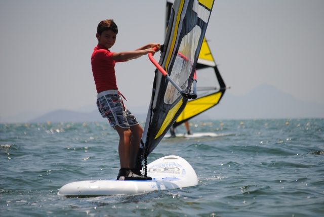 Curso para todas las edades de windsurf