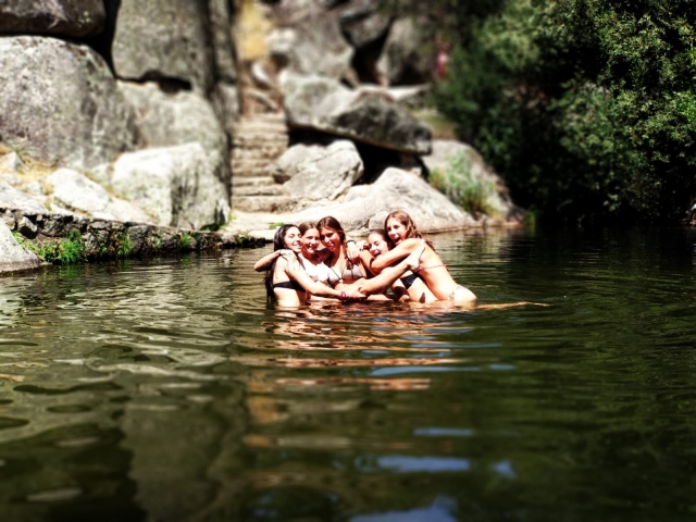  Na piscina