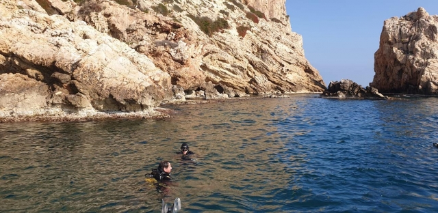  Diving in the open sea