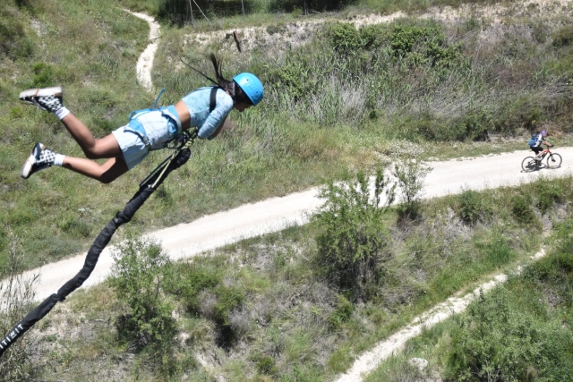 Puenting en el puente de las Siete Lunas en Alcoy