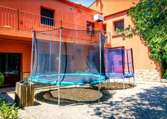  Lits trampolines au camp 