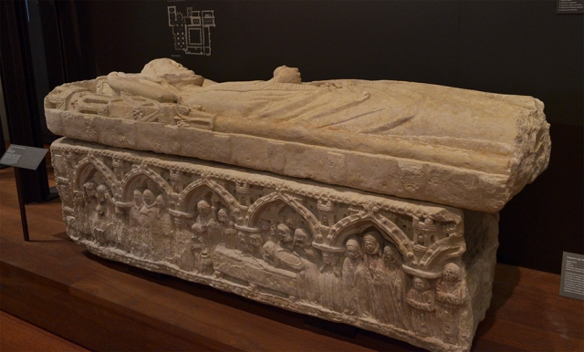  Archaeological Museum 