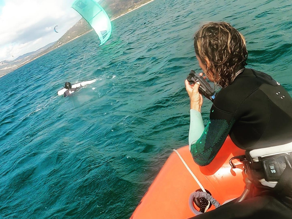 Corso di Kitesurf con barca nella tariffa Corso di Kitesurf con barca nella tariffa