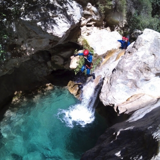 Descend the La Bolera ravine, 6 hours