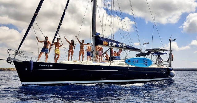 Paseo en velero hacia Formentera