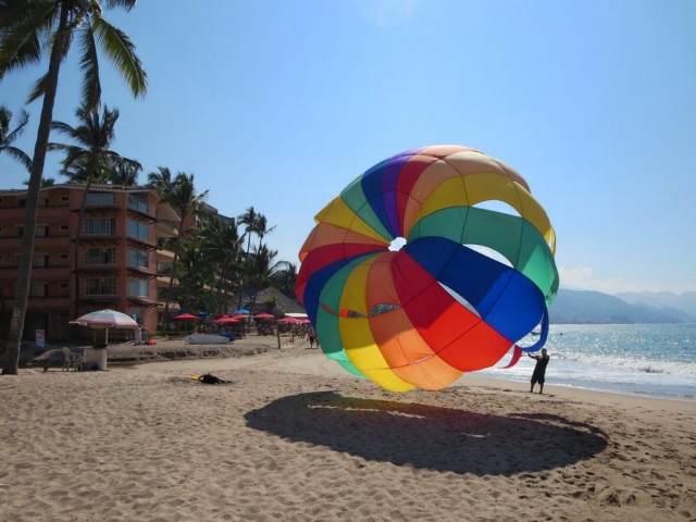  Parasailing preparation