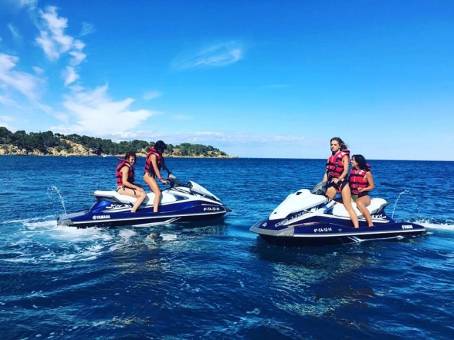  Couple of jet skis 