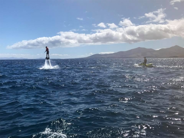 Hoverboard en el mar
