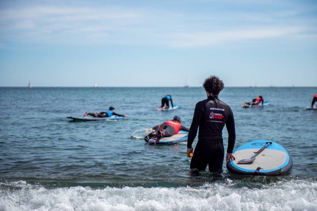  Moniteur de paddle surf 