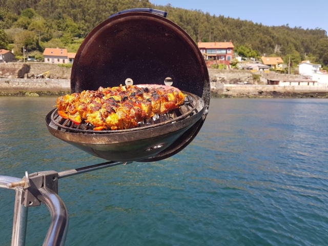  Barbecue de viande à bord 