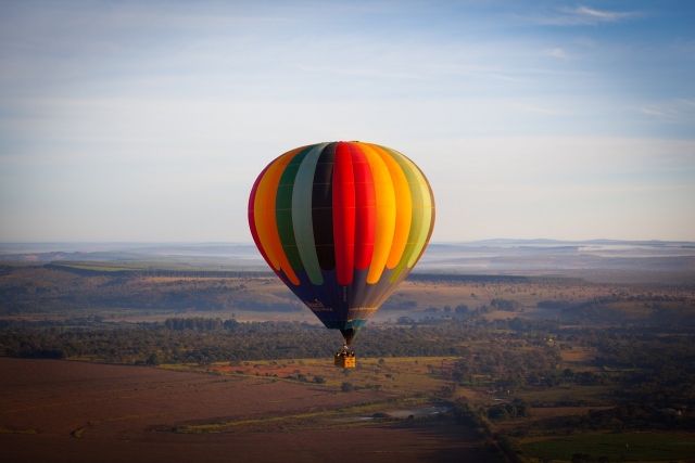 Enjoying a balloon flight in Aranjuez 