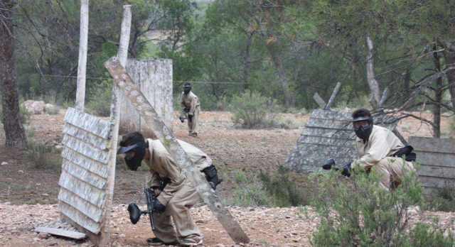 En plena batalla de paintball