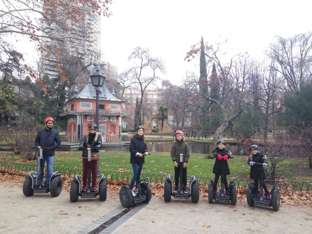 Amigos en segway por el Parque de El Rejalo