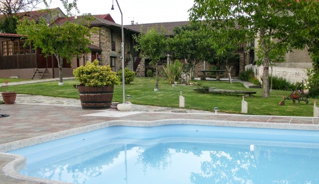 Casa rurale con piscina 