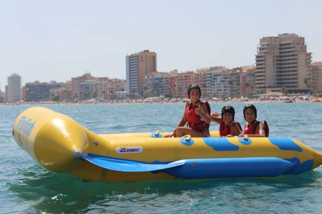  family waiting to start the activity 