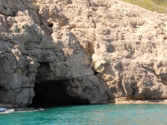  entering the kayaks in the cova 