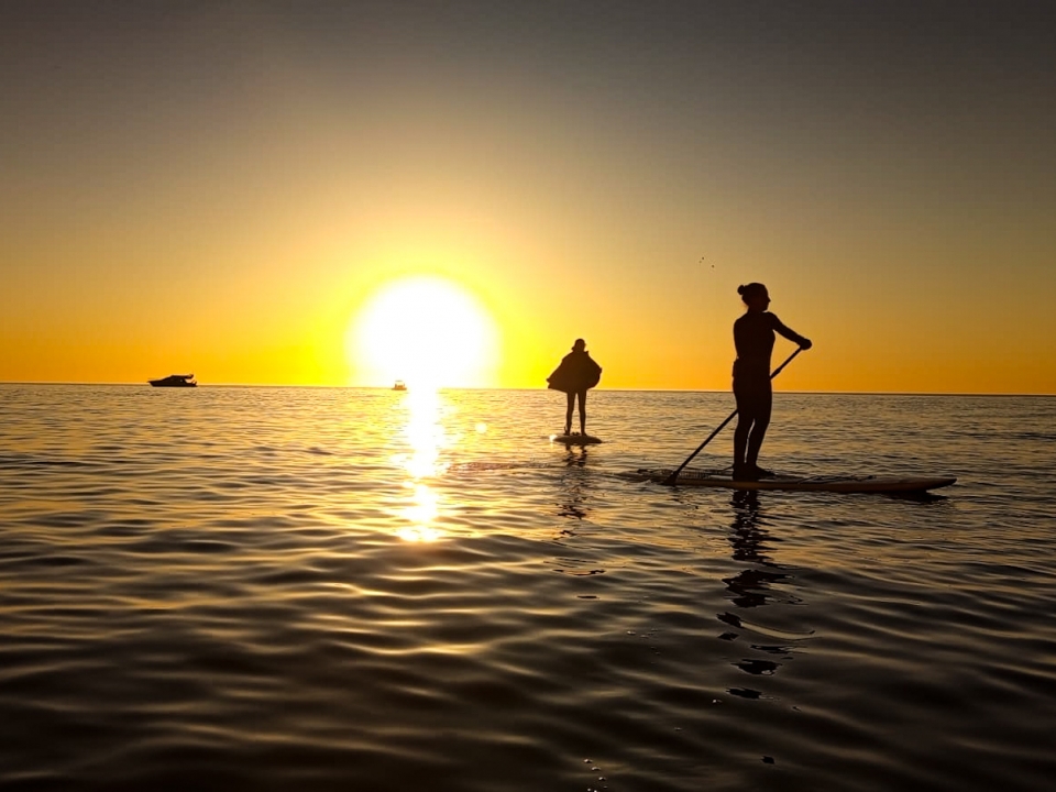 Paddle surf al atardecer Paddle surf al atardecer