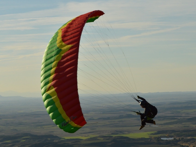 Volar en parapente parejas Castillo de Loarre 20'