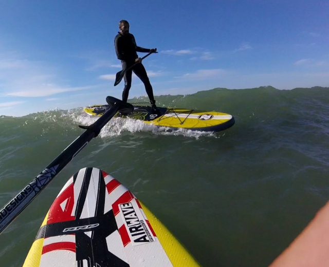 Paddle surf