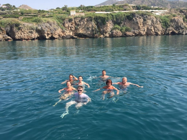 Baño refrescanle en el mar de Nerja
