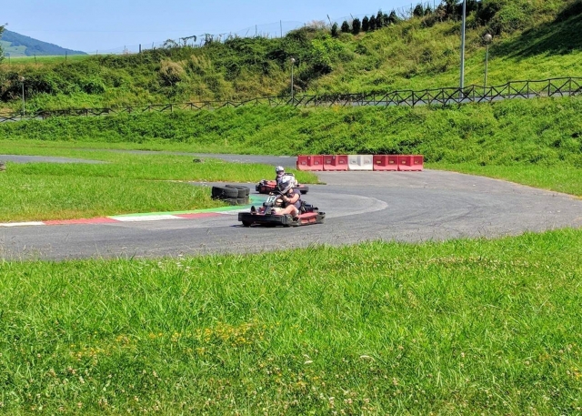 chico en kart