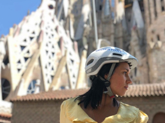  Visit the city of Barcelona on a segway 