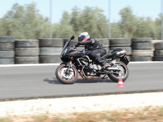 Curso de conducción avanzado para motos en Antequera