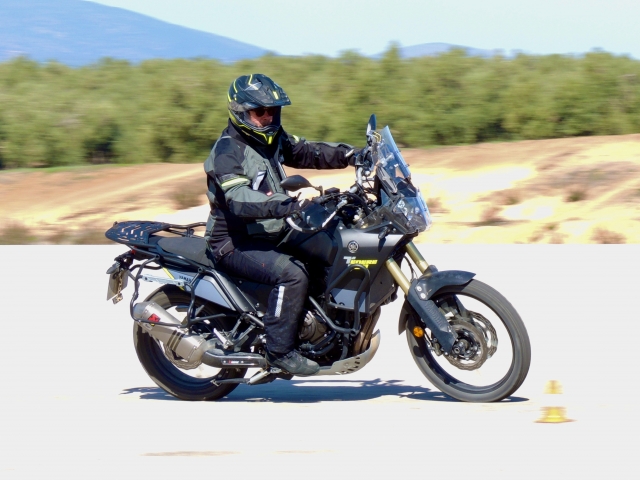 Motorcycle driving course 