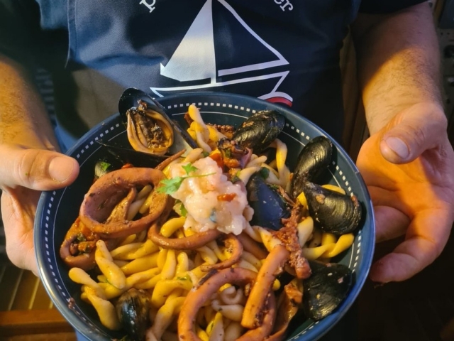  Paella für zwei an der Küste von Barcelona