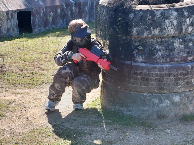  Viser avec le marqueur de paintball 