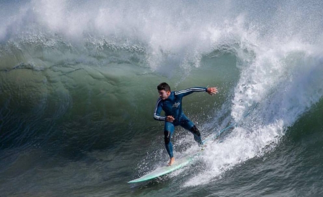  Learn incredible surfing techniques 