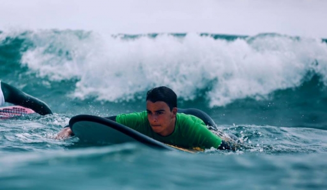  Surfing in Cullera 