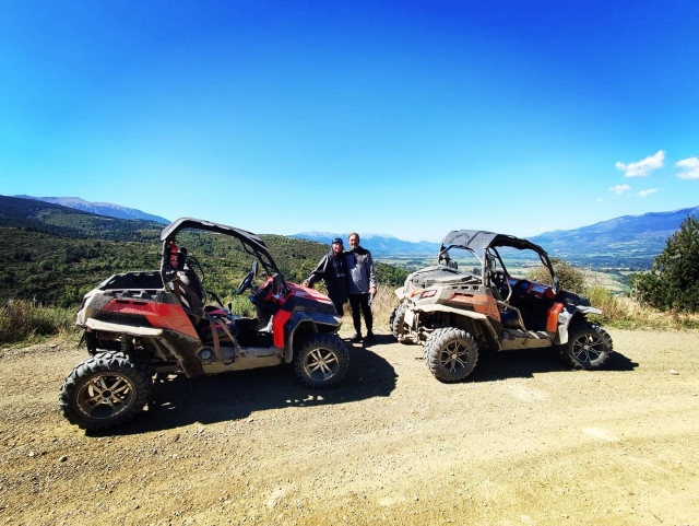 Disfruta de una experiencia conducienco un buggy biplaza en La Cerdaña