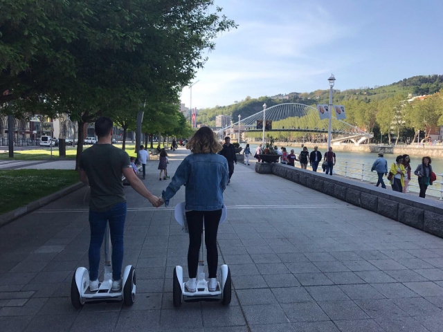 Paseo en segway al caer el sol