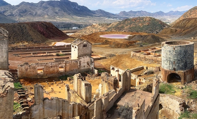  Un itinéraire à travers les mines 