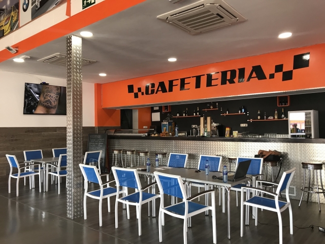 Mesas del bar cafeteria