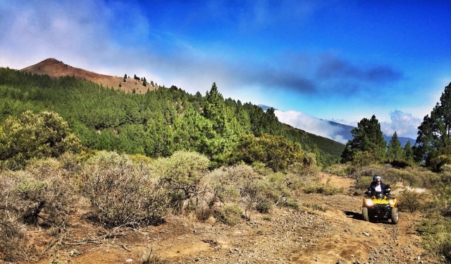  Quad ride through the mountains 