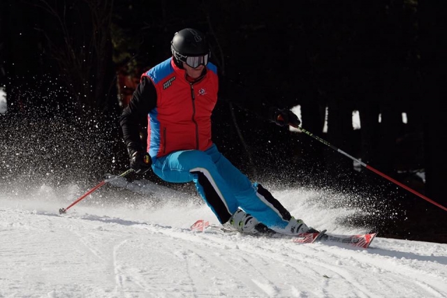 Skier à Porte avec un champion 