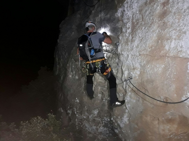  Escalade du mur avec frontal 