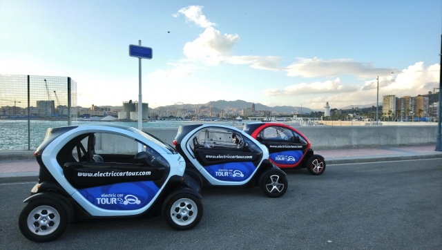 Visita Málaga en coche eléctrico