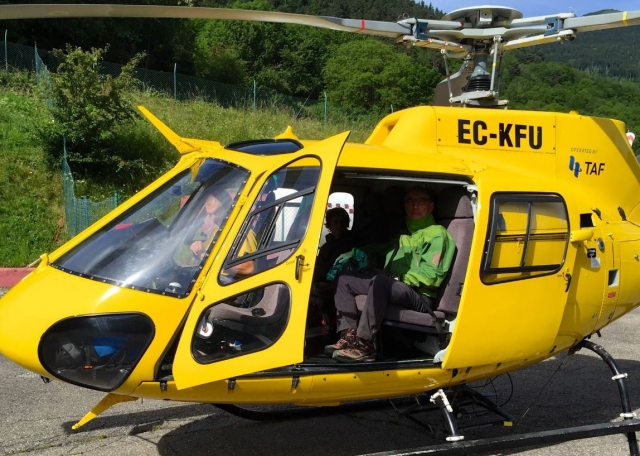 A bordo del helicoptero en Viella