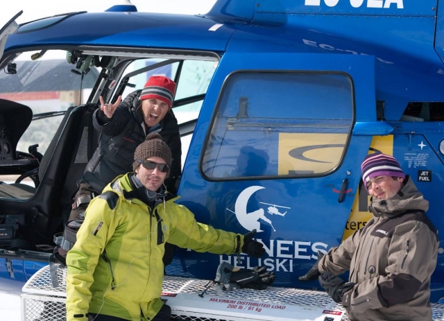 Pasajeros del helicoptero en Val dAran