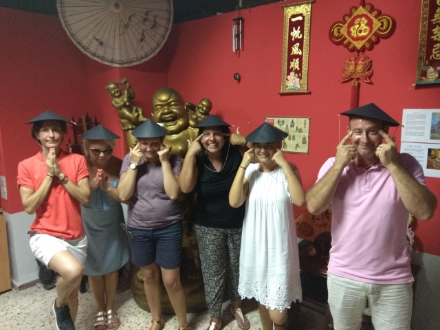  最多 6 人 