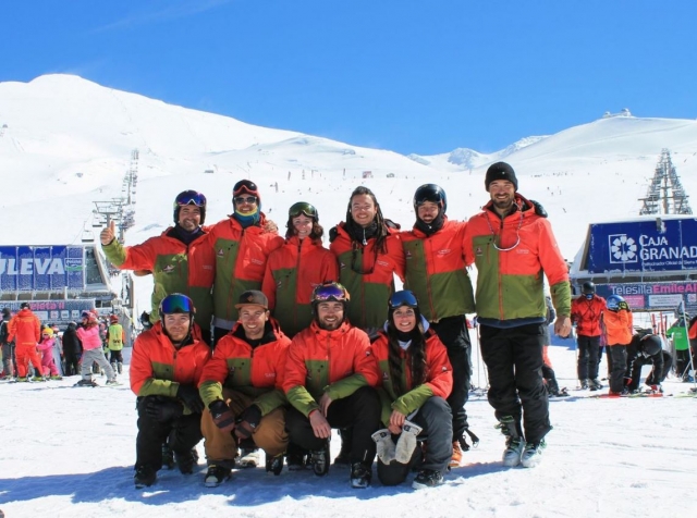  Équipe d'instructeurs dans la Sierra Nevada 