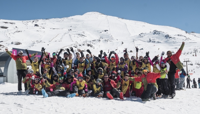 Equipo de monitores de esquí y snow